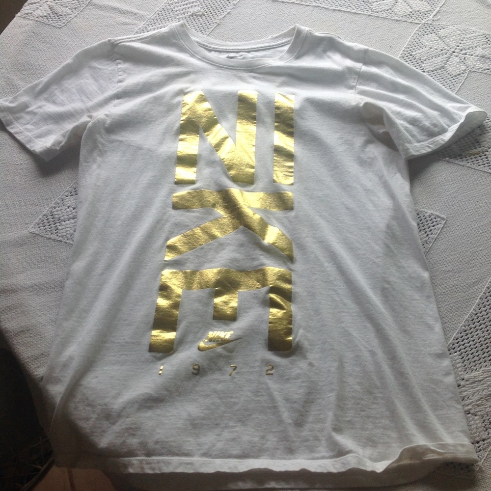 Nike tee shirt